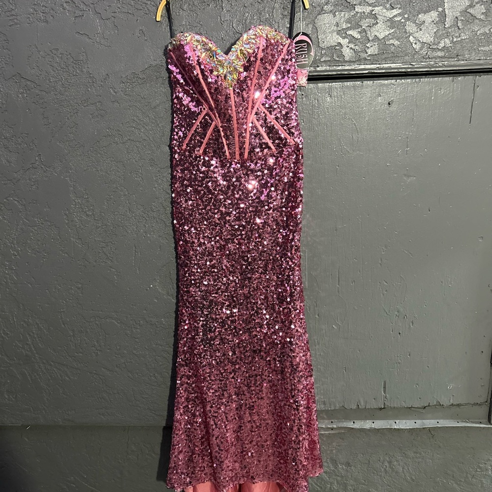Elegant Pink Sequin Dress